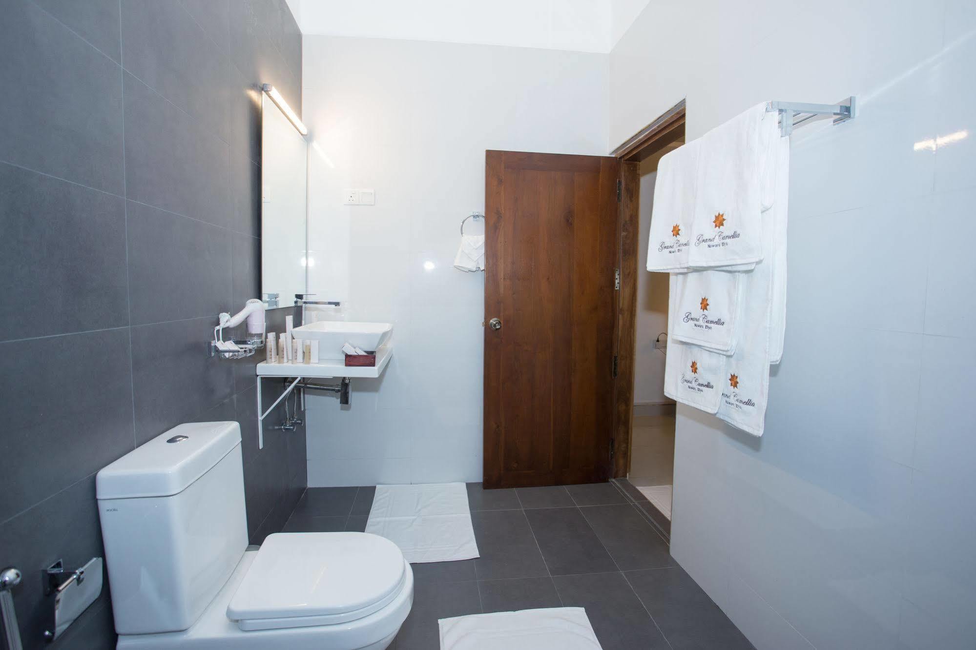 Grand Camellia Hotel Nuwara Eliya Zewnętrze zdjęcie